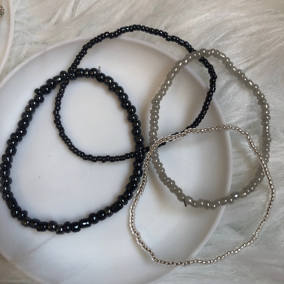 6 bead and faux pearl bracelet set - Picture 3 of 6